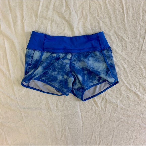 lululemon athletica Pants - Lululemon Cloud Pattern Short